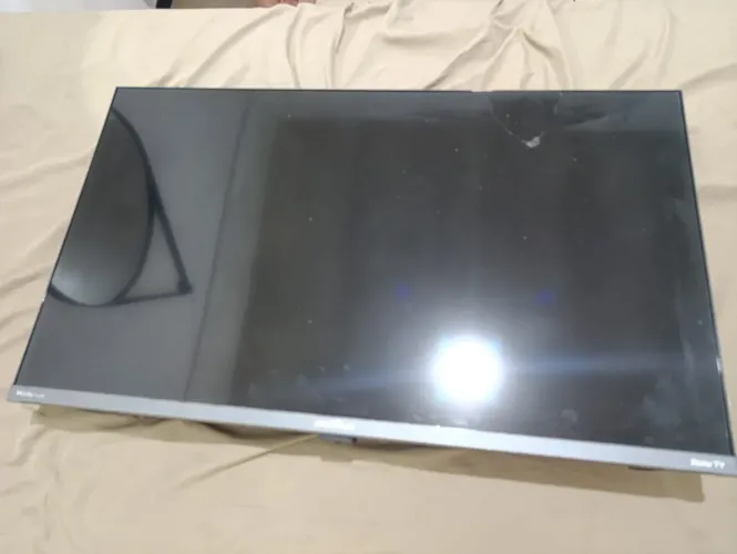Vendo Smart TV Britânia para retirada de peças
