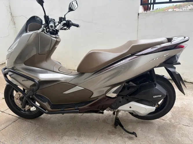 Honda Pcx modelo dlx 2022
