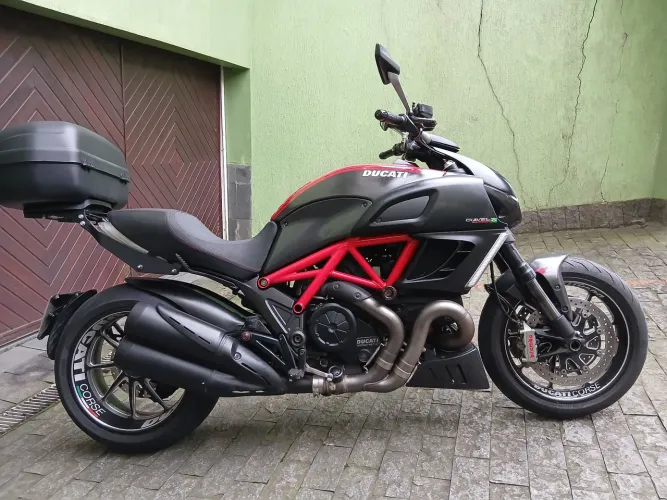 Ducati diavel carbon 2013
