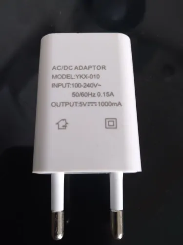 Adaptador AC/DC Bivolt 5V 1A 5W Branco YXQX-010