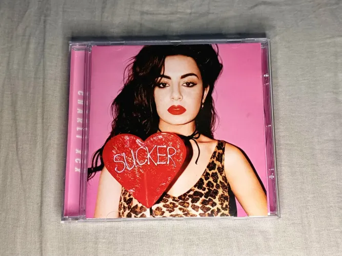 CD Charli XCX - Sucker