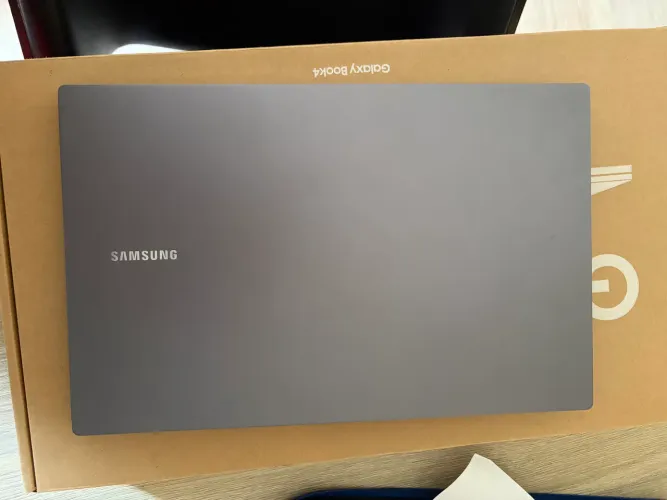 Notbook sansung book 4 