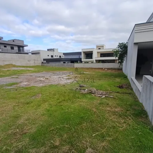 Oportunidade - Terreno em Condomínio - Urbanova - Condomínio Vivant - 451m².