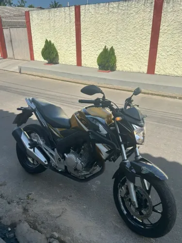CB TWISTER 250F