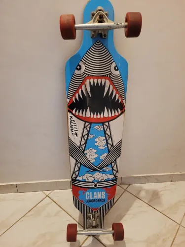 Longboard Clans pouco utilizado 