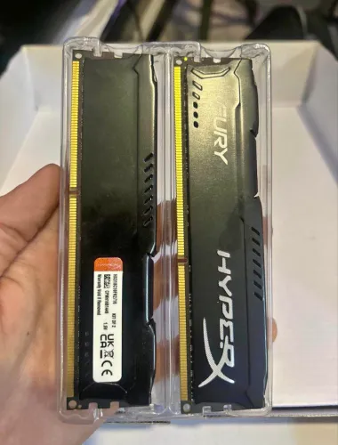 Dois pentes de RAM 16GB DDR3