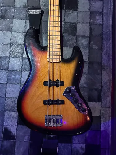 Jazz Bass SX Ativo/Passivo