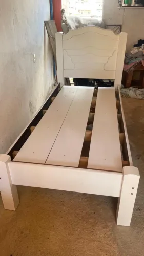 Vendo cama solteiro