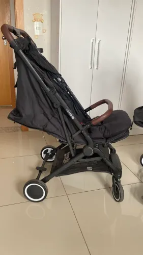 Carrinho de bebê + bebê conforto Kiddo