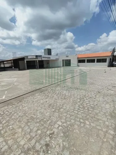 Area comercial com 1900m² em Gravatá/PE
