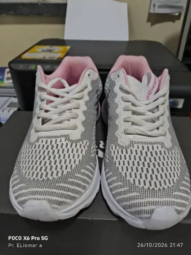 VENDO UM TENES VERTUS FEMININO R$100