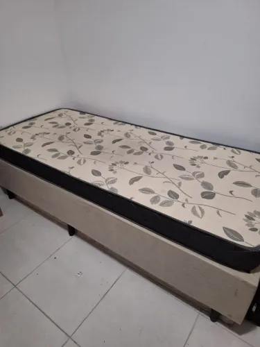 Cama box solteiro.