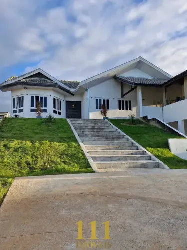 Casa no  Condomínio Parque Vale dos Lagos/Jacareí.