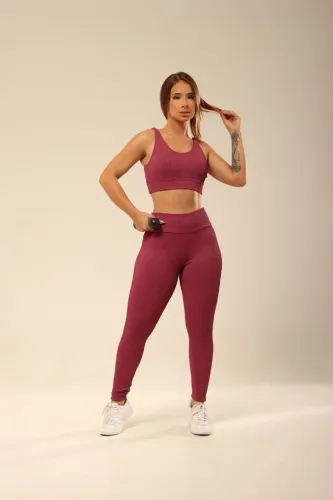 Calça canelada feminina