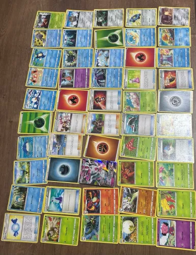200 cartas Pokémon