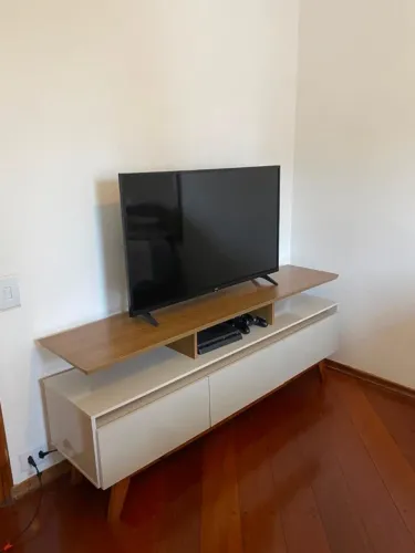 Rack Bancada Rubi para TV de até 65 Polegadas - Perfeito Estado (Pronto e Montado!)