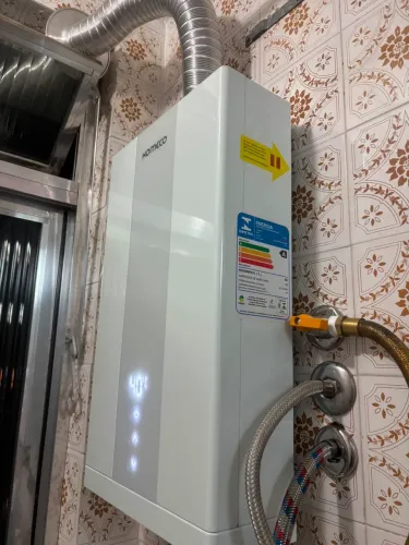 Aquecedor a gás Digital Komeco Home 16L (branco)