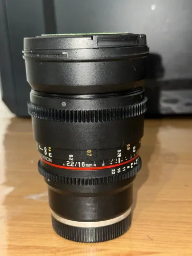 Rokinon 16mm T2.2 Cine DS - Lente Cine