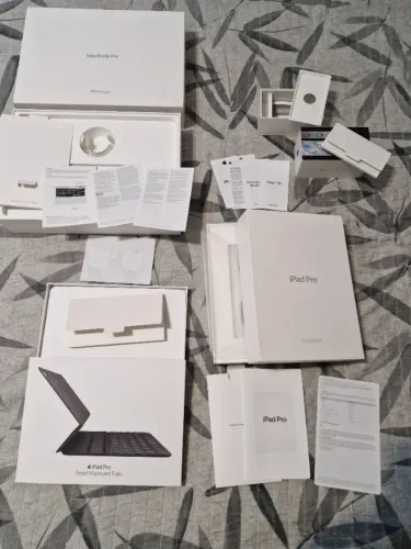 Kit Caixas Apple MacBook Pro iPad Pro Smart Keyboard e iPhone