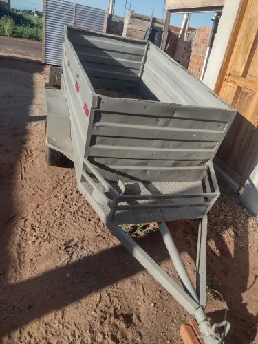 Vendo uma carretinha 