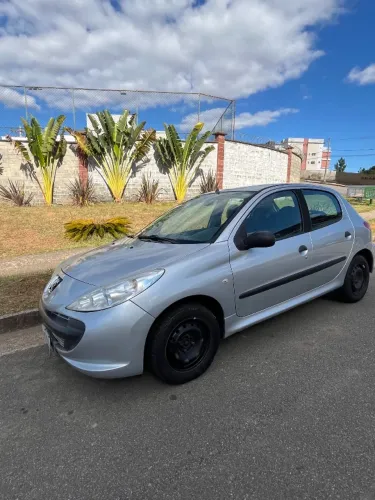 Peugeot 207 X-line 1.4 Flex 8V 5P 2011