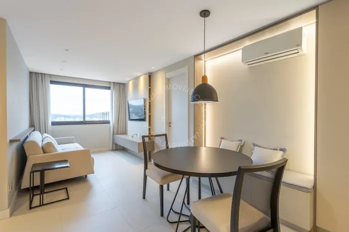 Apartamento mobiliado para alugar no Petrópolis de 1 quarto (suíte)