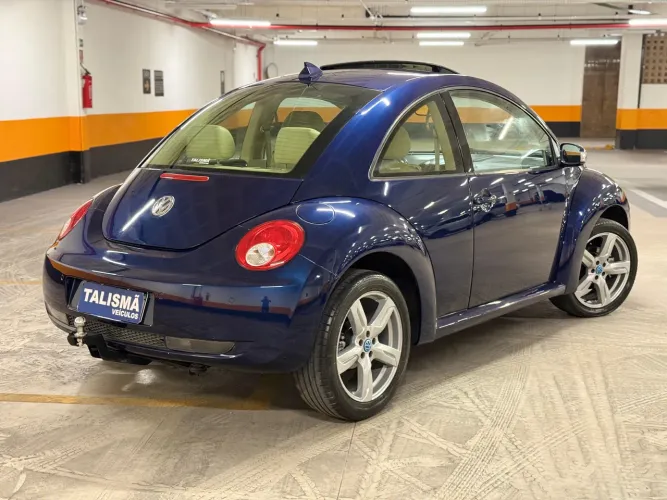 Volkswagen New Beetle 2.0 MI Mec./aut. 2010