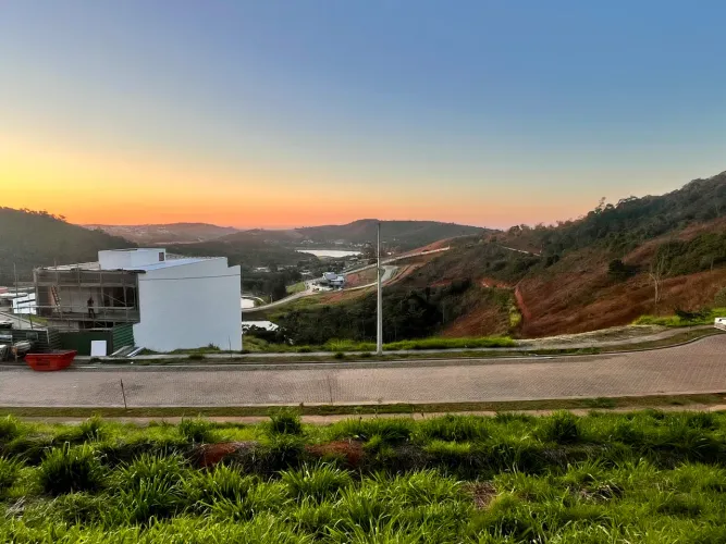 Terreno no Estrela do Lago com vista para a Represa de São Pedro