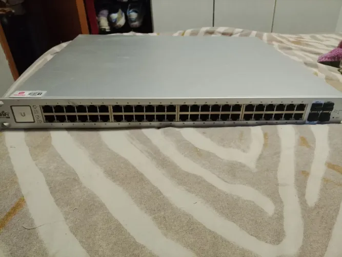 Switch Ubiquiti UniFi 48 Portas 500W PoE