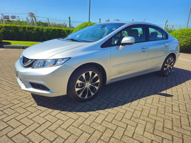 Honda Civic Sedan LXR 2.0 Flexone 16V Aut. 4P 2016