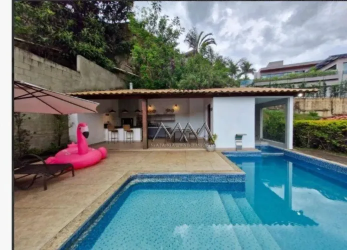 Casa à venda no condomínio Vila Castela | 340 m² - 4 quartos