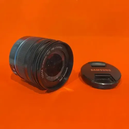 Lente Samsung NX // F3.5-5.6 // 18-55mm leia a descrição