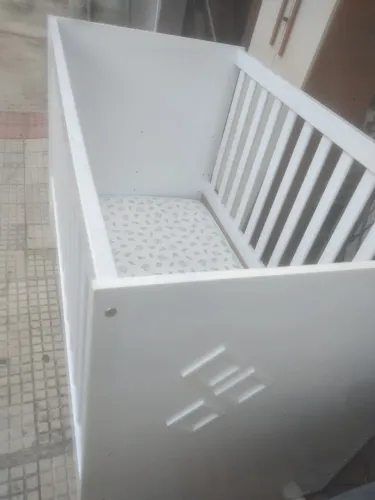 Berço/ cama / colchão 