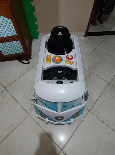 Vendo uma Kombi 