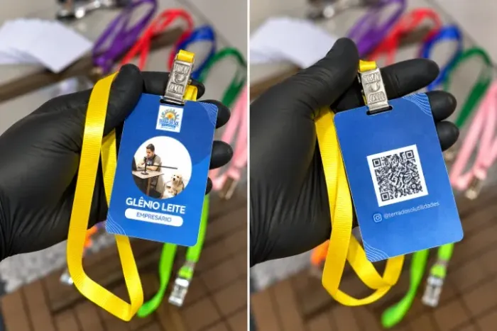 Crachá Personalizado com cordão, presilha, arte frente e verso