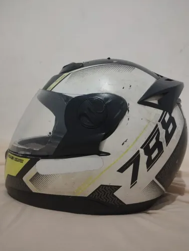 Vendo 2 capacetes Pro Tork