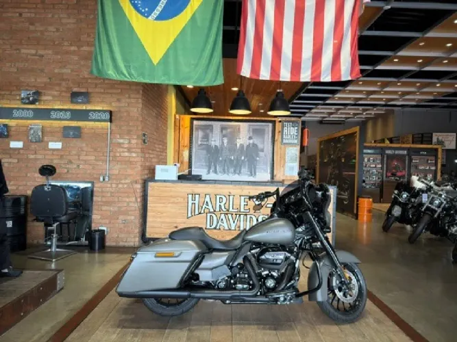 Harley-Davidson Street Glide Special STREET GLIDE