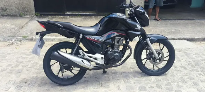 Titan 160