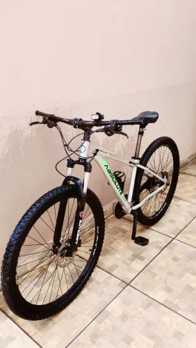 VENDO BICICLETA