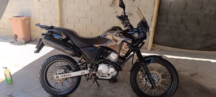 Vendo Ténéré 250 ...( Apenas vendo )