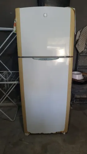 Vendo Geladeira em boas condições