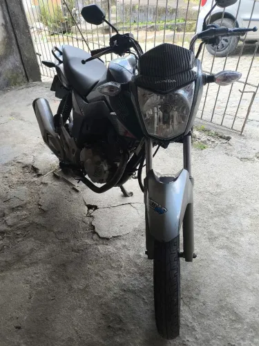 Vendo Fan 160 2020, deve nada.