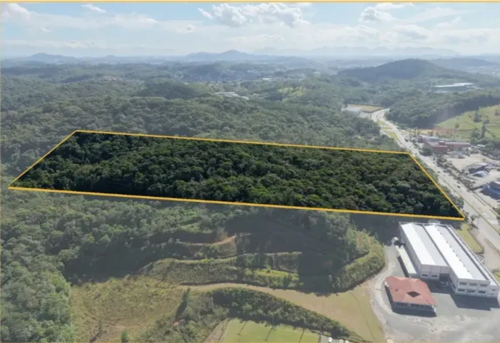 Terreno Av. Plácido Hugo Oliveira