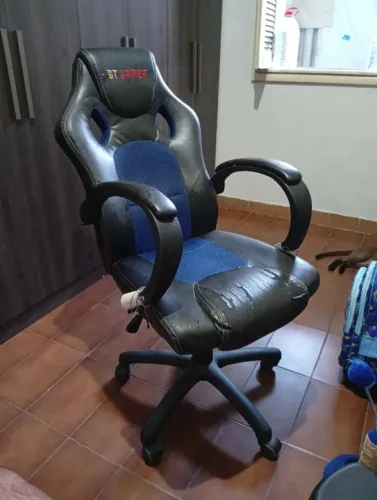 Cadeira gamer com defeito no encosto