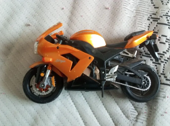 Miniatura Kawasaki ZX 10R