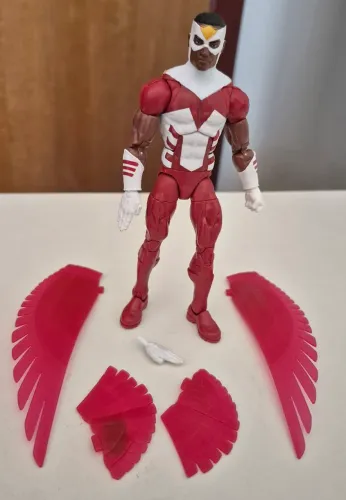 Falcão Marvel Legends