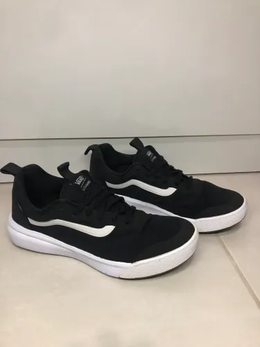 Vans ultrarange rapidweld black white 41