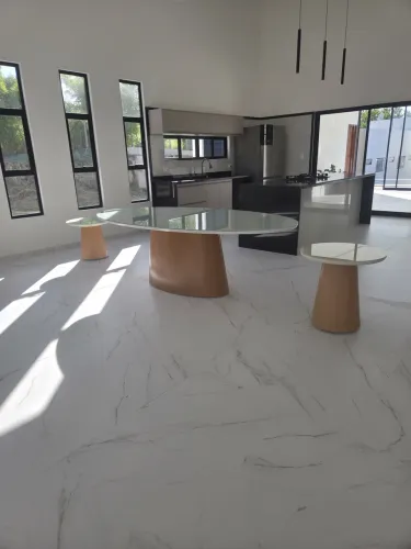 Mesa de Jantar 2,10m Oval com Vidro | Direto de Fábrica