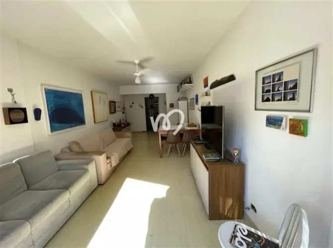 Excepcional Quarto e sala com dependências