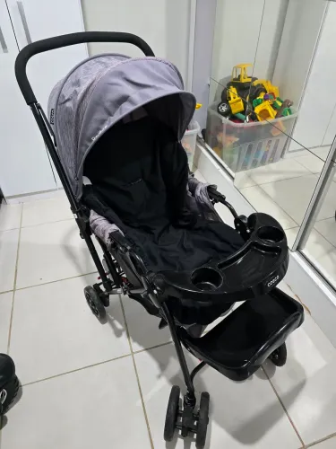 Carrinho de bebê cosco